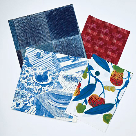 石本藤雄さんのオブジェ&「マリメッコ」ヴィンテージファブリックも! 「ムスタキビ」が登場